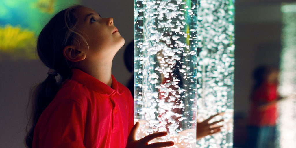 Créer un coin refuge multi-sensoriel Espace Snoezelen Colonne à bulles