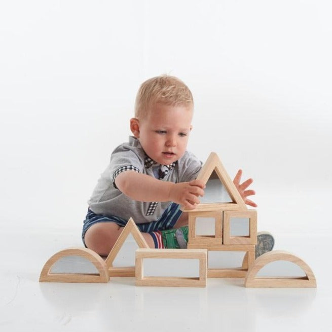 8 Blocs sensoriels en bois avec inserts miroir TickiT®- jeux enfants