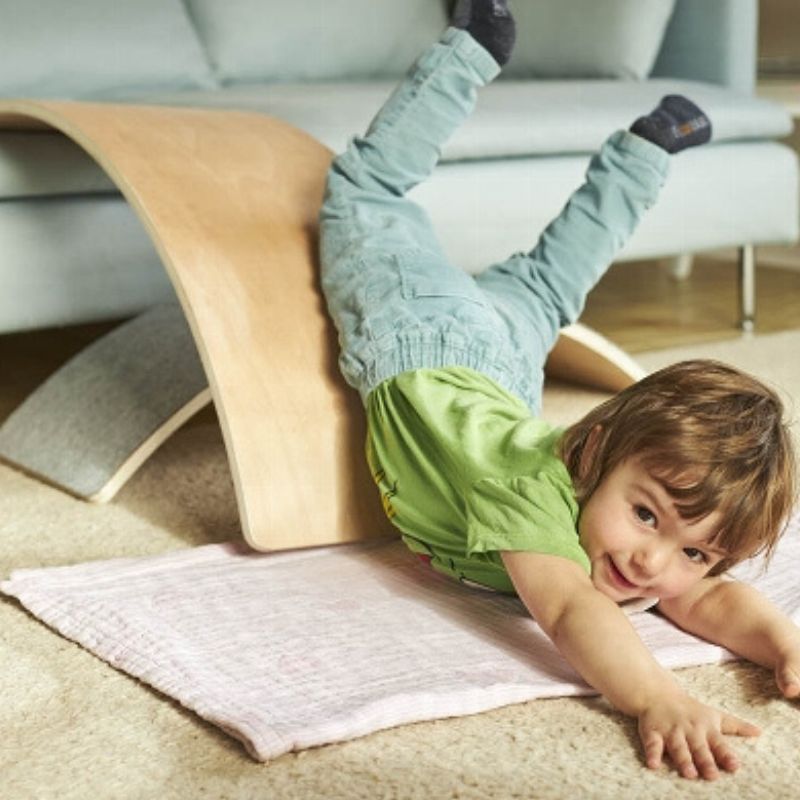 Planche d'équilibre en bois - Salle de Psychomotricité Montessori